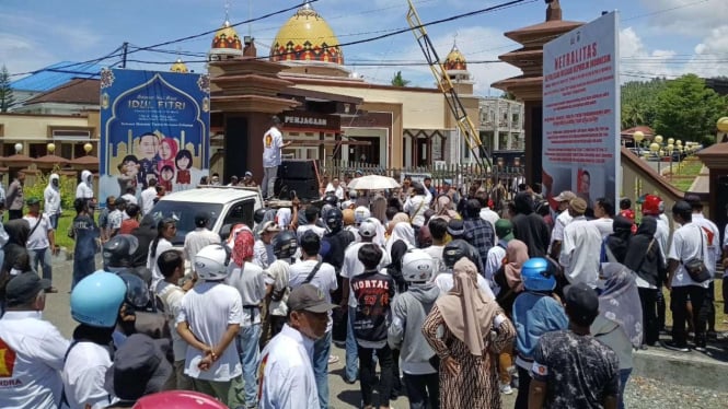 Ratusan Kader Gerinda Geruduk Polres Banggai, Desak Pelaku Persekusi Diadili