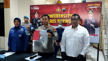 Kapolres Purworejo AKBP Andry Agustiano rilis kasus penjambretan