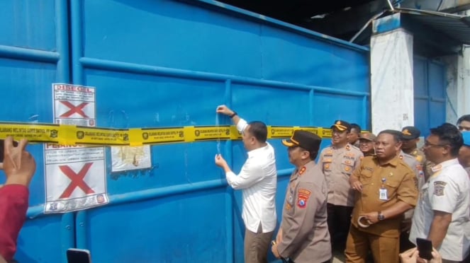 Surba City Sarkar Warehouse Refielder Celso Sentoso Seal Diploma