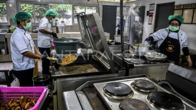 Program Makan Bergizi Gratis Jangan Disetop, tapi Harus Dievaluasi Sistemnya