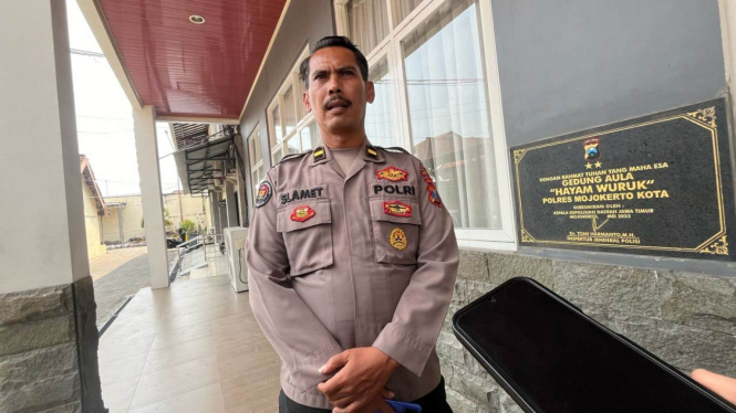Kasi Humas Polres Mojokerto Kota Ipda Slamet Haryono. (Foto: M Lutfi Hermansyah/VIVA Jatim) 