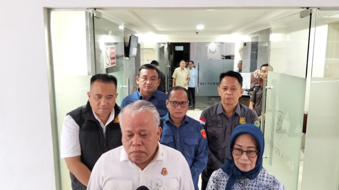 Kapuspencum A también Harley Seregor y Presidente del Consejo de Prensa de Ninik Rahayu
