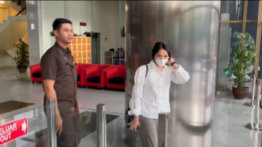 Penyanyi Windy Idol rampung diperiksa KPK sebagai saksi dalam kasus dugaan TPPU Sekma Nonaktif Hasbi Hasan