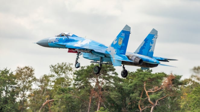 6810384eb3b9c-viva-militer-pesawat-tempur-sukhoi-su-27-flanker-militer-ukraina_663_372