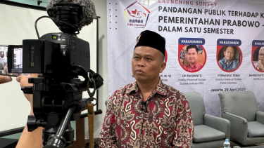 Direktur Eksekutif Rumah Politik Indonesia, Fernando Emas