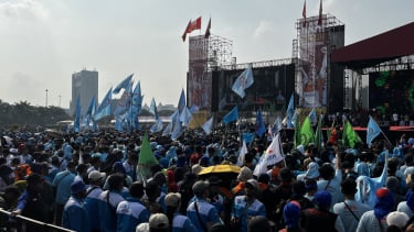 Ratusan ribu buruh padati Monas peringati May Day 2025