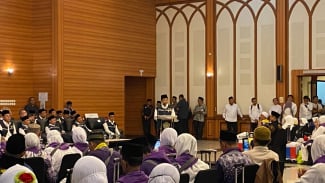 Menag Lepas Keberangkatan 7.514 Calon Haji Kloter Pertama 2025