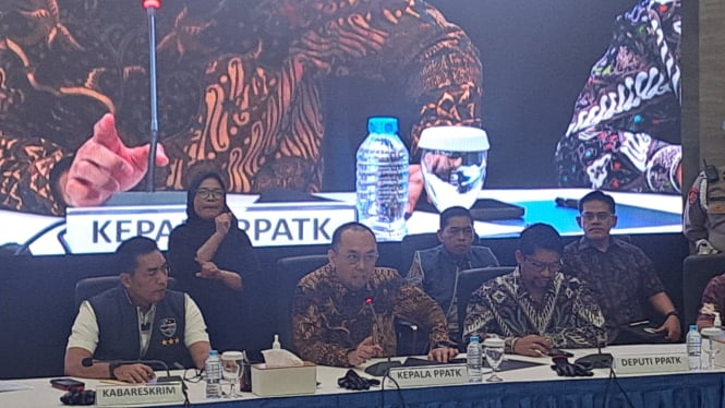 6814e8d7cbce0-kepala-ppatk-sebut-kolaborasi-kuat-tekan-pertumbuhan-judi-online-dari-213-persen-jadi-10-persen_665_374 6814e8d7cbce0-kepala-ppatk-sebut-kolaborasi-kuat-tekan-pertumbuhan-judi-online-dari-213-persen-jadi-10-persen_665_374
