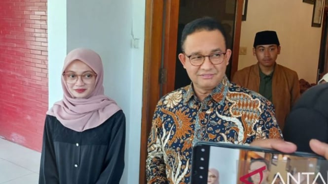 Eks Gubernur DKI Anies Baswedan Bersama Wali Kota Kediri Vinanda Prameswati