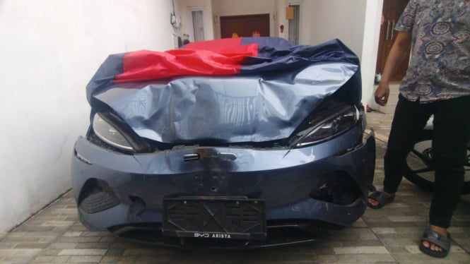 BYD Seal tabrak lari di Tol Bandara (istimewa)