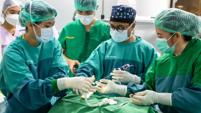 Operasi THT-KL di RSUD Sorong, Papua Barat.