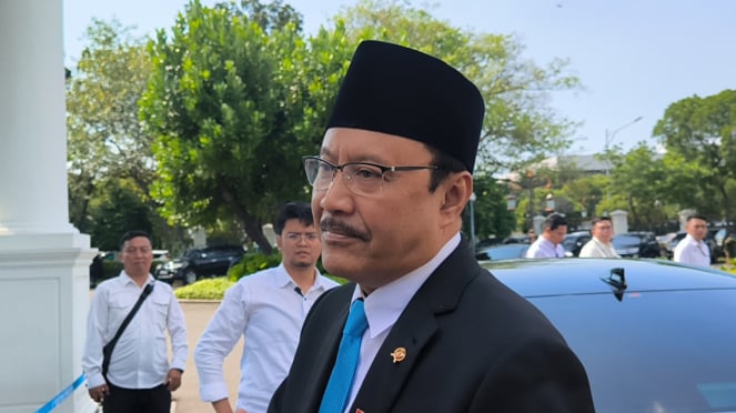 El ministro de Asuntos Sociales, Sayfullah Yusuf Aliase Gus, es Epice el lunes, el President Palace Complex el lunes, el lunes