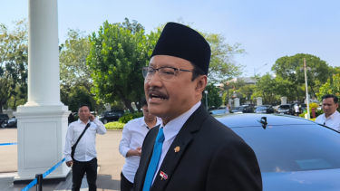Menteri Sosial (Mensos), Saifullah Yusuf alias Gus Ipul di Kompleks Istana Kepresidenan, Jakarta Pusat, Senin, 5 Mei 2025