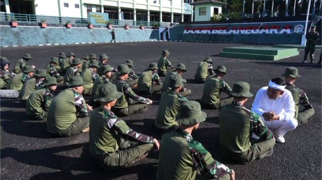 Western Java Guornnator dijo que Muldi revisó el desarrollo de estudiantes traviesos en Java Occidental