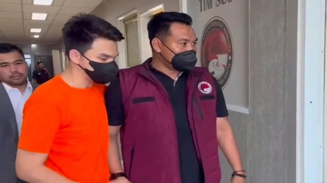 El artista Jonathan es acusado en un caso de vape donde el refrigerador es drogas duras