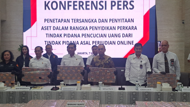 681b054de4605-bareskrim-tangkap-2-orang-kasus-pencucian-uang-perusahaan-cangkang-judi-online-senilai-rp-530-miliar_375_211