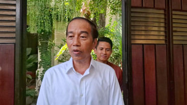 Jokow tanggapi soal tudingan ikut campur soal jabatan putra Try Sutrisno
