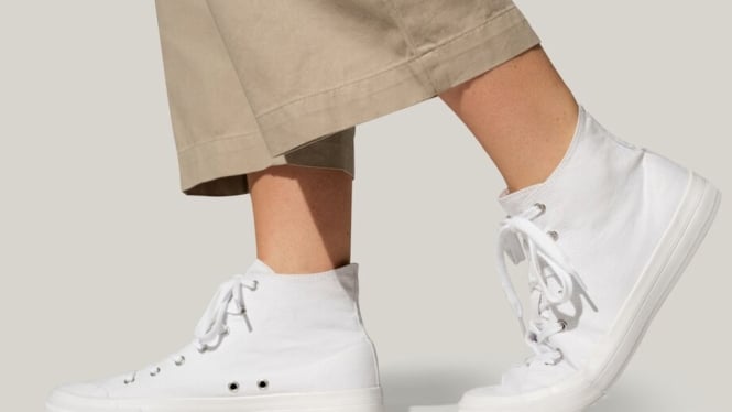 Tips Membersihkan Sepatu Putih agar Kembali Bersinar Seperti Baru