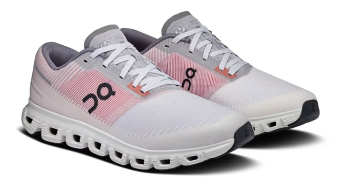 Sepatu On Cloud.