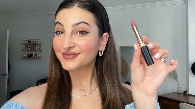 Gunakan Lipstik sebagai Blush On, Inilah Tips dan Triknya!