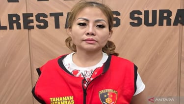 Entendente Jean Hva Diana mientras usa un Vestáculo de convictos