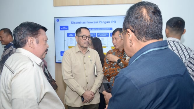 681f302aabb87-anggota-panja-ruu-pangan-firman-subagyo_665_374 681f302aabb87-anggota-panja-ruu-pangan-firman-subagyo_665_374