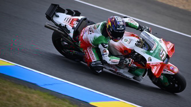 Banyak Kecelakaan dan Drama, Zarco Kalahkan Marquez di MotoGP Prancis 2025
