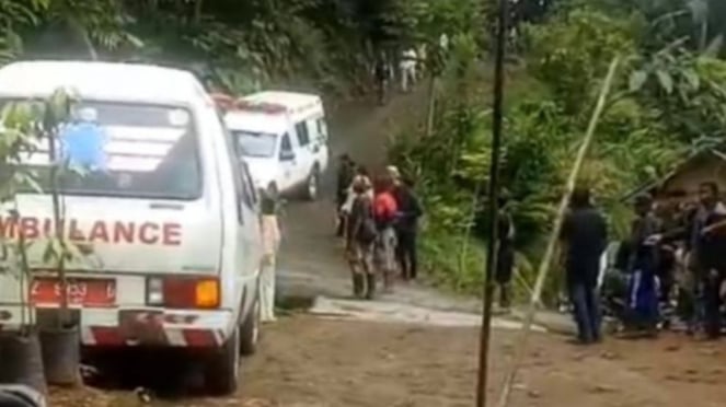 Expira una ambulancia en el punto de explosión en el oeste de Java.