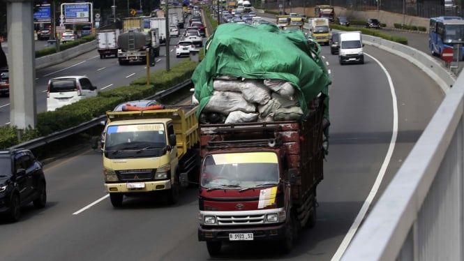 Bakal Ada Tarif Batas Atas dan Bawah untuk Sopir Kendaraan Logistik