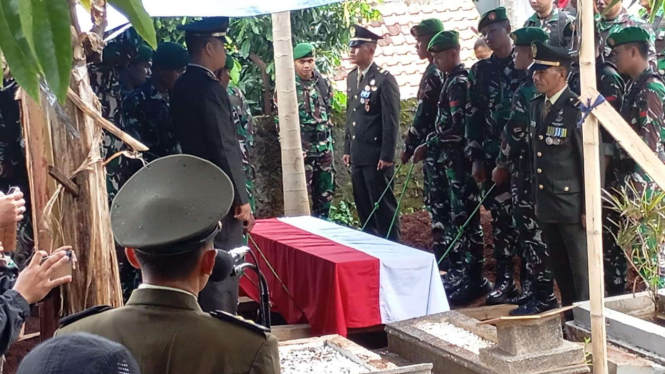 Wali Kota Anda Tewas dalam Ledakan Amunisi Apkir di Garut Dikuburkan di Dekat Makam Sang Ayah