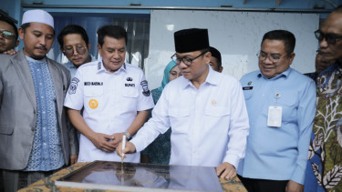 Mendes Yandri Resmikan SPPG Pertama yang Dikelola BUM Desa