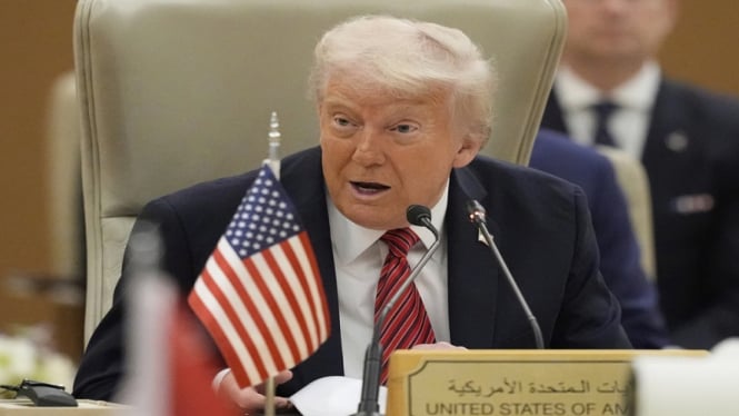 68245755e8046-presiden-as-donald-trump-di-forum-dewan-kerjasama-negara-arab-di-teluk-gcc_665_374 68245755e8046-presiden-as-donald-trump-di-forum-dewan-kerjasama-negara-arab-di-teluk-gcc_665_374