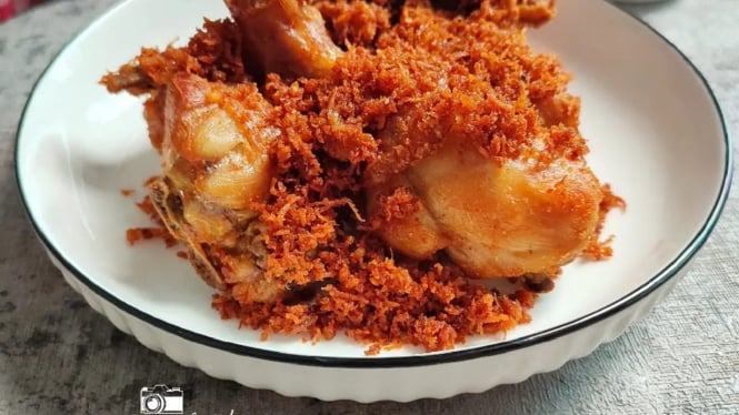 6824757c11ec7-ayam-goreng-serundeng_665_374