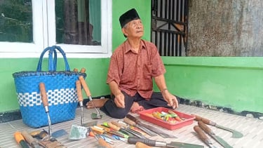 Lujeng Hadi Taryono (74) menabung 30 tahun demi naik haji.