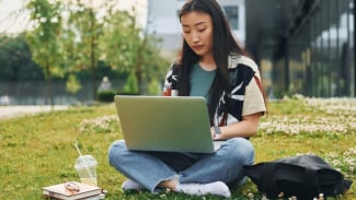 Kuliah Tetap Fokus, Cuan Tetap Jalan! Ini 5 Aplikasi Penghasil Uang untuk Mahasiswa