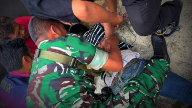 VIVA Militer: Serka Deni ringkus rampok berpistol