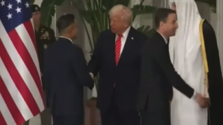 Anindya Bakrie Met President Trump during State Visit to Qatar