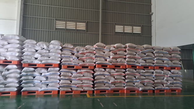 6825ac48c2741-surplus-beras-wamentan-ungkap-pembahasan-kirim-ke-afrika-palestina-dalam-misi-kemanusiaan_665_374 6825ac48c2741-surplus-beras-wamentan-ungkap-pembahasan-kirim-ke-afrika-palestina-dalam-misi-kemanusiaan_665_374