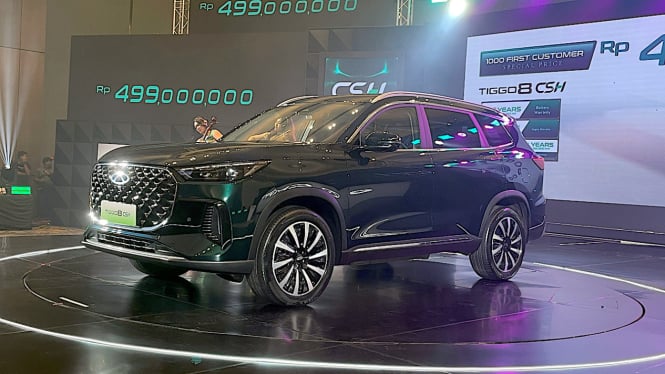 Adu Harga dan Performa Chery Tiggo 8 CSH Vs Toyota Innova Zenix