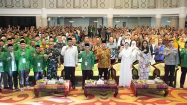 Gubernur Sumut, Bobby Nasution mendampingi Wakil Presiden RI, Gibran Rakabuming Raka menghadiri penutupan Muktamar ke-15 Persatuan PUI di Kantor Gubernur Sumut, Kota Medan.(dok Pemprov Sumut)