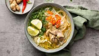 Cara Membuat Soto Ayam Bening Rumahan Tanpa MSG, Tetap Gurih dan Enak!