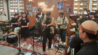 Band Indie Rock-pop Reality Club Ramaikan Peluncuran Converse Chuck Taylor All Star Double Stack