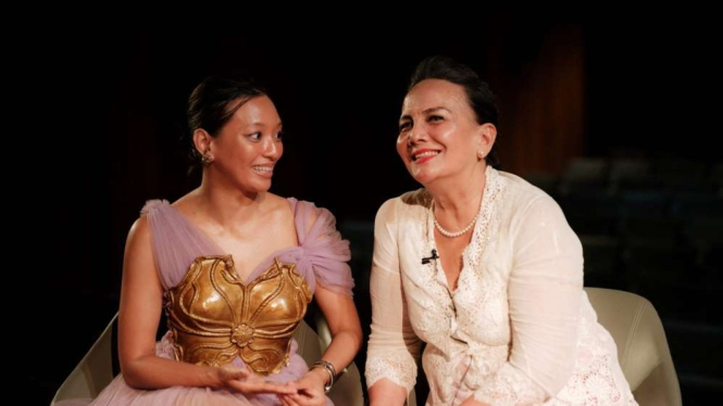 Asmara Abigail dan Christine Hakim