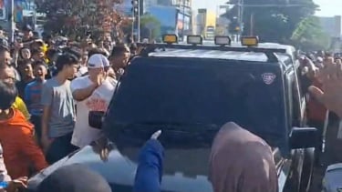 Mobil jeep terobos CFD Depok