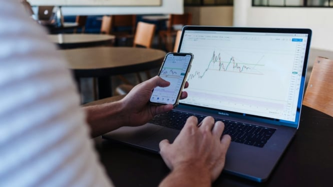 Memanfaatkan Aliran Grafik Tick MT5 untuk Scalping Jangka Pendek