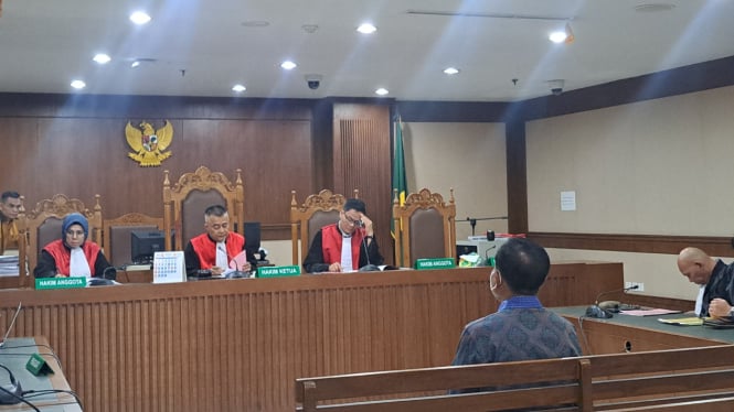 Selain SGD 43 Ribu, Eks Ketua PN Surabaya Didakwa Terima Suap Lebih dari Rp 21 Miliar