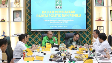 Elite PKB diskusi dengan tim monitoring dari KPK.