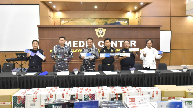 TNI AL dan Bea Cukai berhasil gagalkan selundupan rokok ilegal di Batam. (Doc Istimewa)