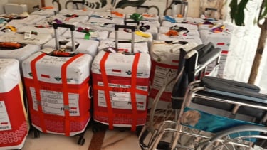 Koper-koper jemaah yang tertinggal rombongan disimpan di hotel transit