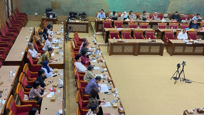 Aliansi Keterbukaan Sejarah Indonesia (AKSI) audiensi dengan Komisi X DPR RI, Senin, 19 Mei 2025
